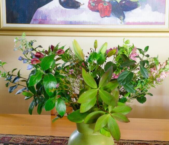 פנסיון Adley House