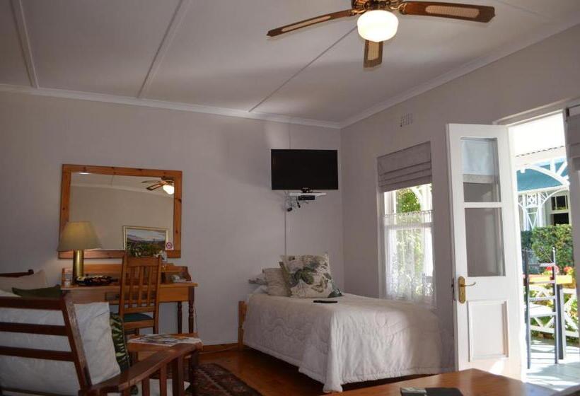 פנסיון Adley House