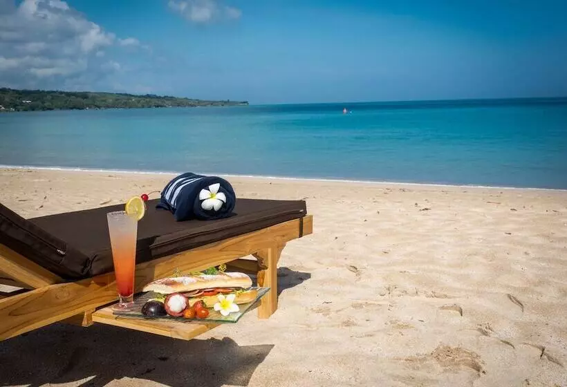 استراحتگاه Fox Hotel Jimbaran Beach