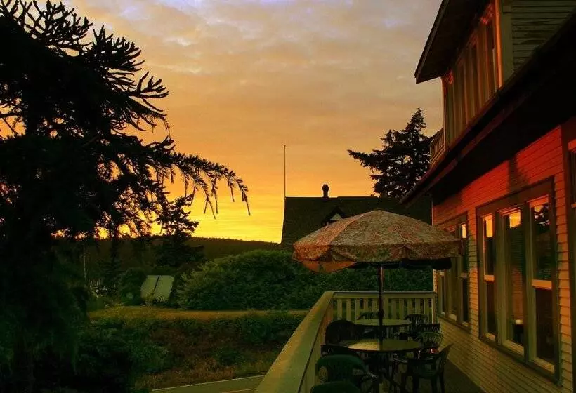Tucker House Inn