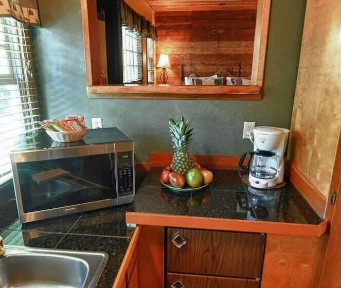 Tucker House Inn