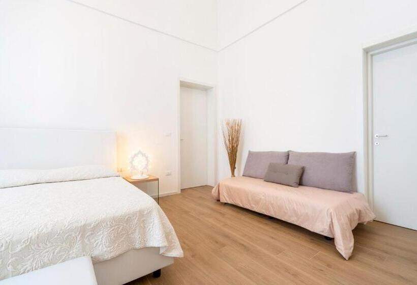 پانسیون Casa Del Barone   Luxury Suites