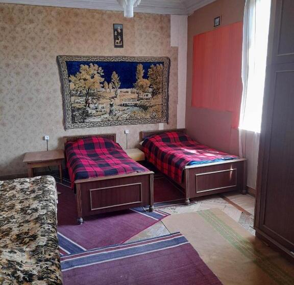 پانسیون Individual Low Budget Guest House