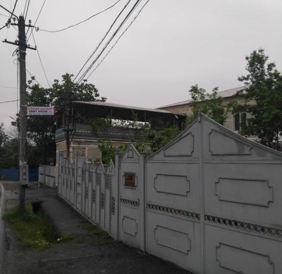 پانسیون Individual Low Budget Guest House