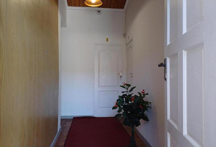 ペンション Ojong S Guesthouse Kraaifontein Eikendel