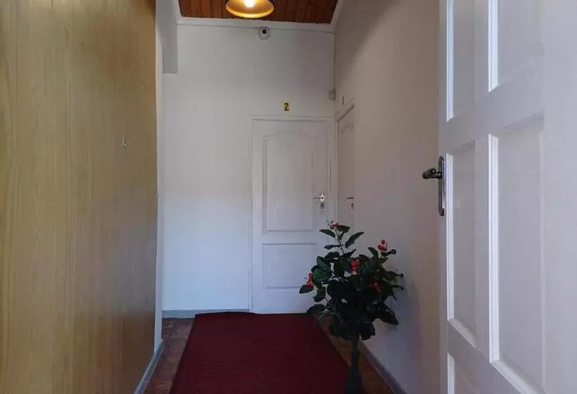 Majatalo Ojong S Guesthouse Kraaifontein   Eikendel