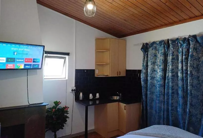 Majatalo Ojong S Guesthouse Kraaifontein   Eikendel