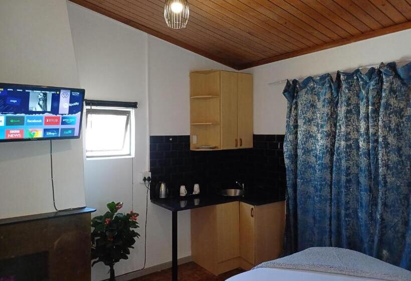 ペンション Ojong S Guesthouse Kraaifontein Eikendel