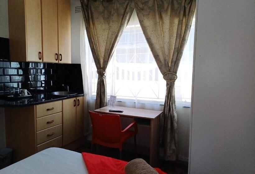 ペンション Ojong S Guesthouse Kraaifontein Eikendel