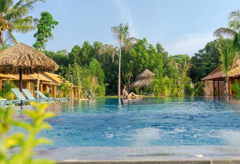 استراحتگاه Phu Quoc Island Lodge