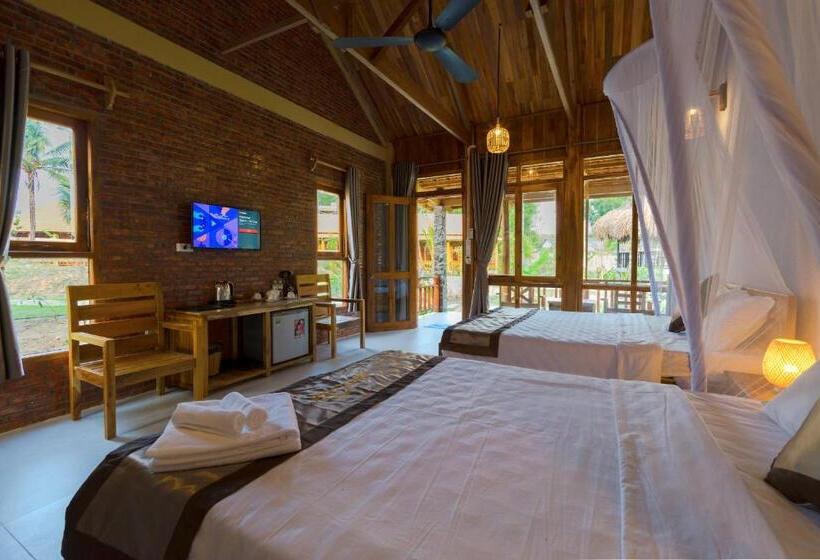 استراحتگاه Phu Quoc Island Lodge
