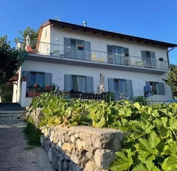 Aamiaismajoitus (B&B) Plein Sud Agerola