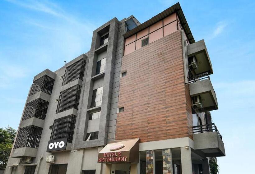 Santushti Hotel & Restaurant, Indore