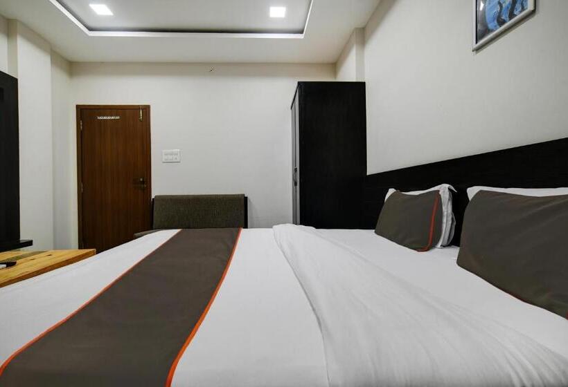 Santushti Hotel & Restaurant, Indore