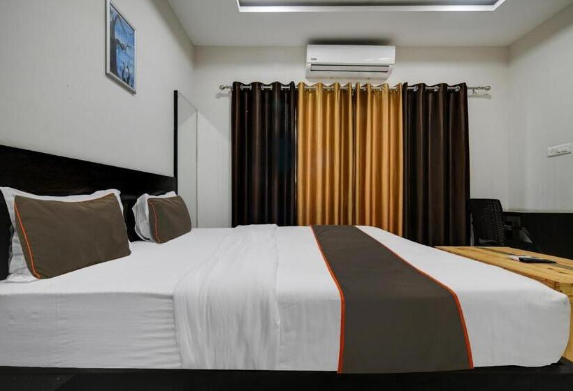 Santushti Hotel & Restaurant, Indore