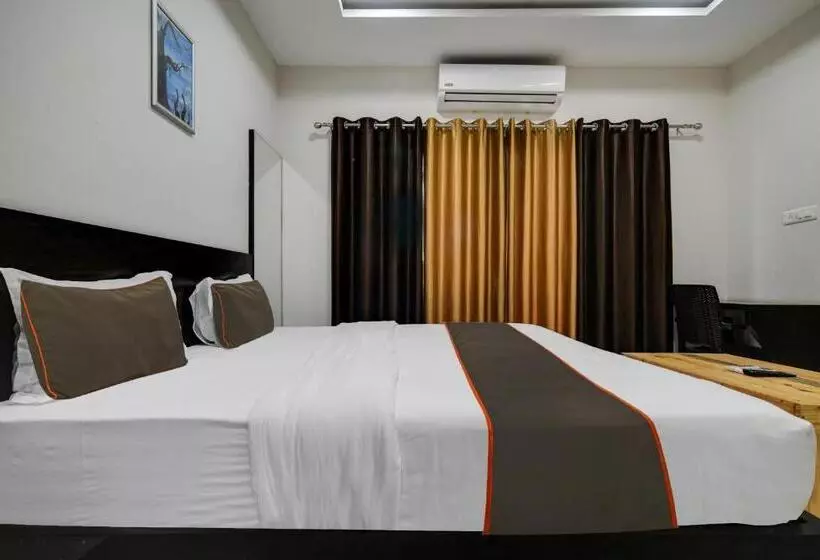 Santushti Hotel & Restaurant, Indore