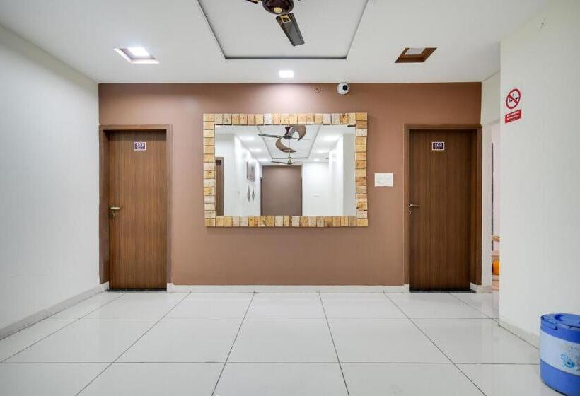 Santushti Hotel & Restaurant, Indore