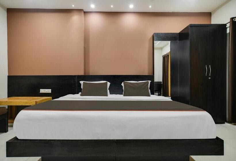 Santushti Hotel & Restaurant, Indore