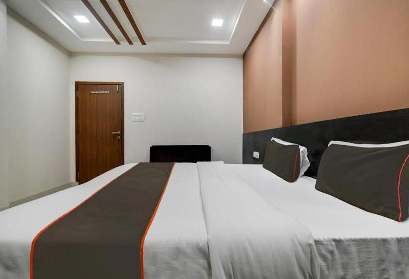 Santushti Hotel & Restaurant, Indore