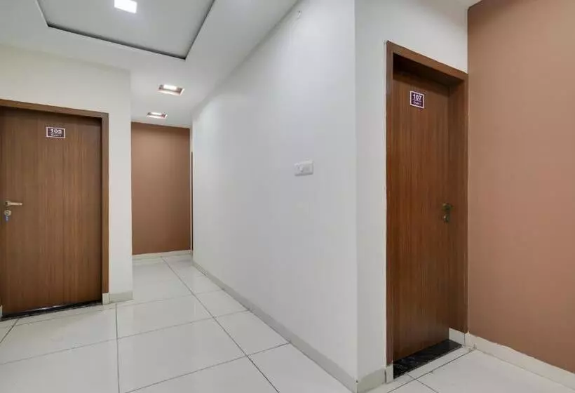 Santushti Hotel & Restaurant, Indore