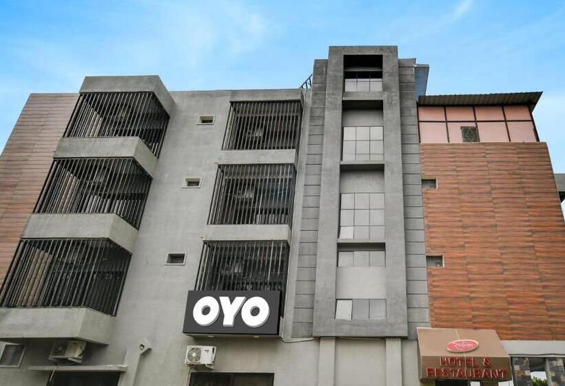 Santushti Hotel & Restaurant, Indore