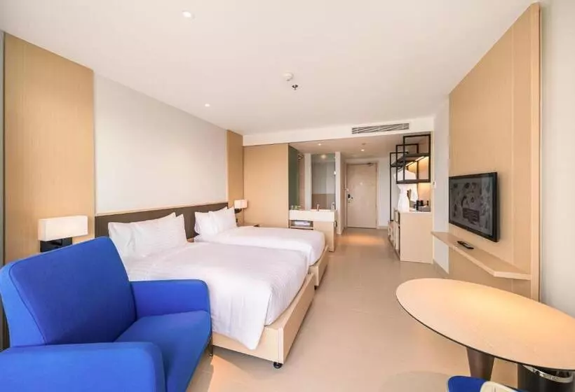 Happy Beach Seaview Hotel The Arena Cam Ranh Resort