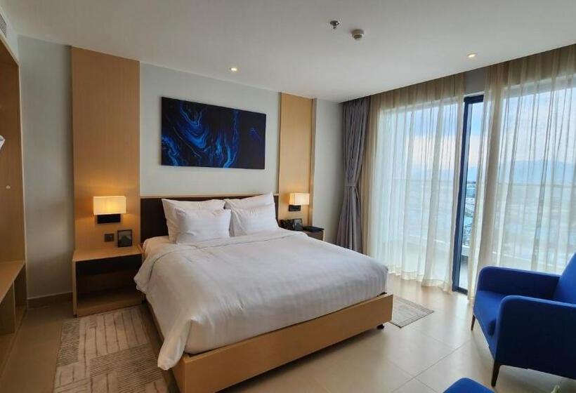 Happy Beach Seaview Hotel   The Arena Cam Ranh Resort