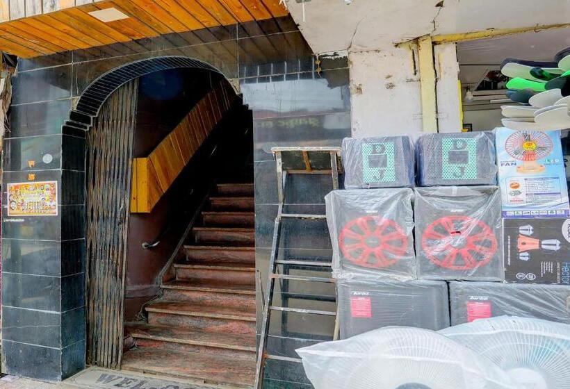 Oyo Hotel Santushti Maharaja