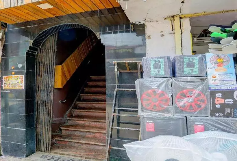 Oyo Hotel Santushti Maharaja