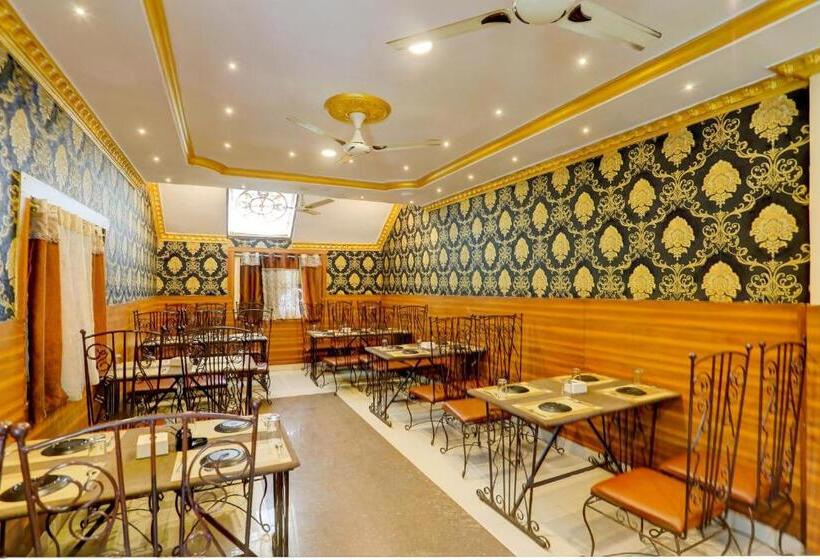 Oyo Hotel Santushti Maharaja