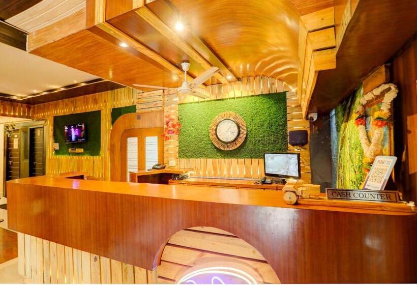 Oyo Hotel Santushti Maharaja