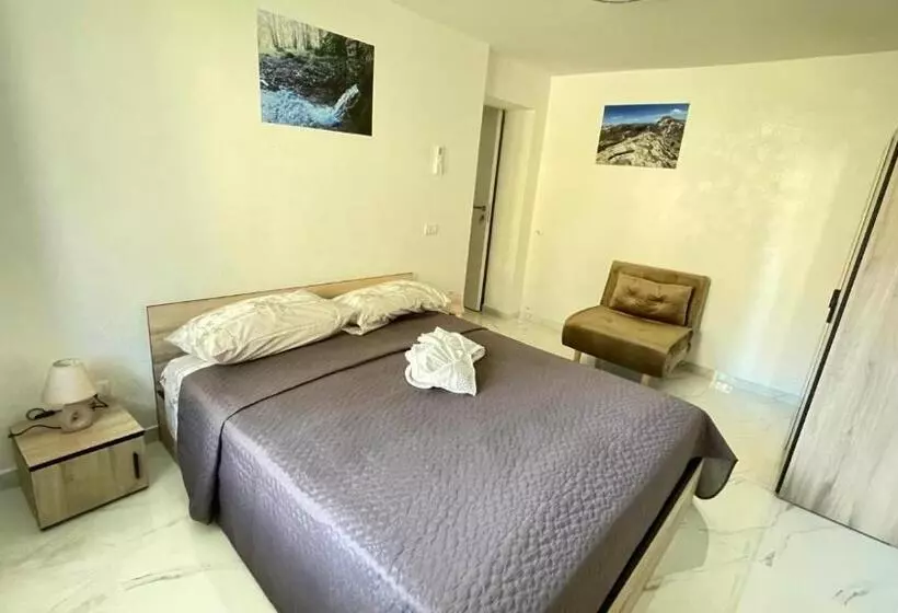 Aamiaismajoitus (B&B) L Oasi Del Raganello