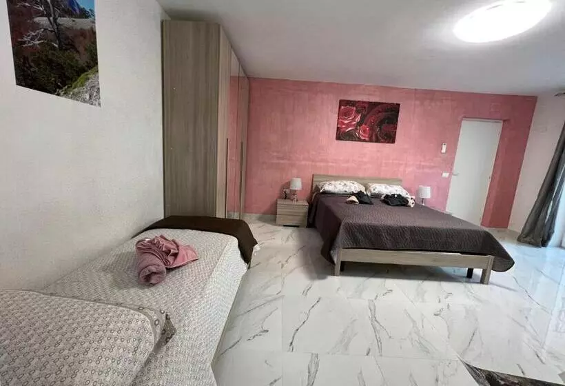 Aamiaismajoitus (B&B) L Oasi Del Raganello