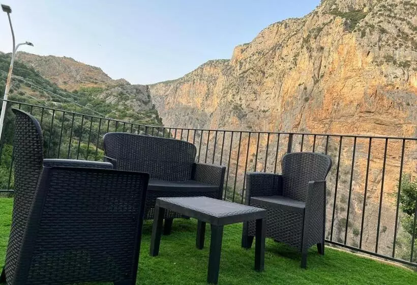 Aamiaismajoitus (B&B) L Oasi Del Raganello