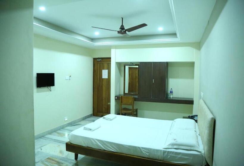 בית מלון כפרי Chitra