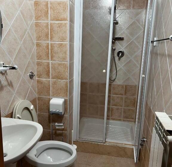 פנסיון Bed 100s