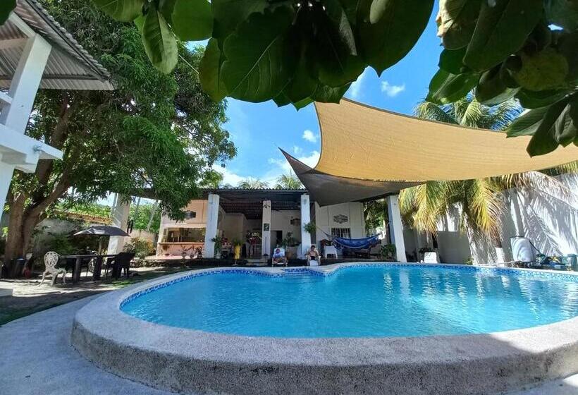 پانسیون Estancia Alfaro