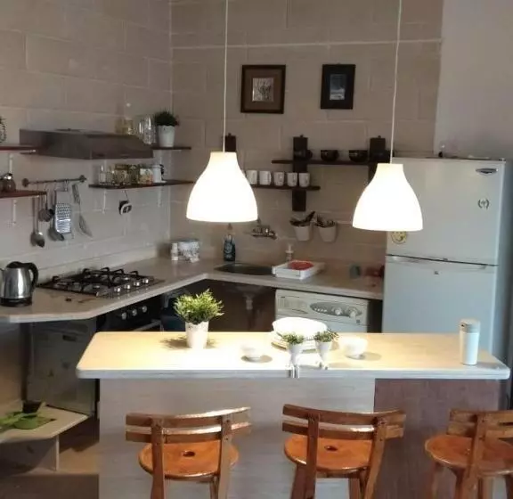 استراحتگاه فيلا مع حديقة وشواية  For Family V