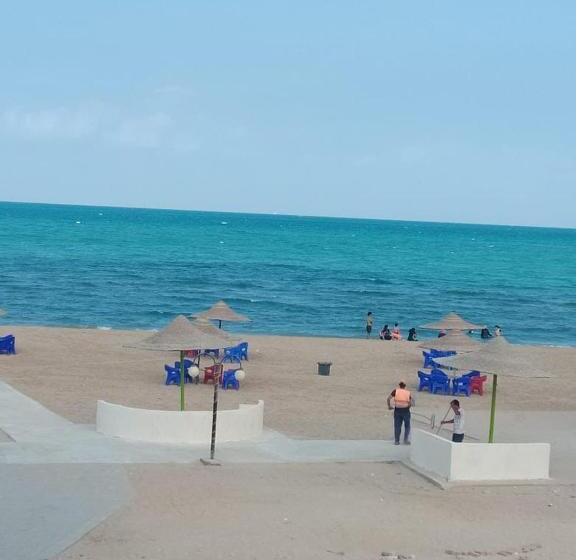 استراحتگاه فيلا مع حديقة وشواية  For Family V