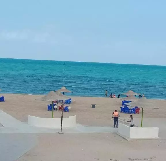 استراحتگاه فيلا مع حديقة وشواية  For Family V