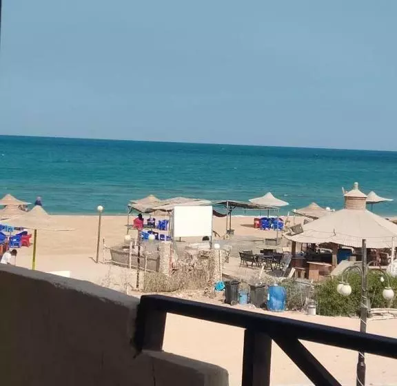 استراحتگاه فيلا مع حديقة وشواية  For Family V