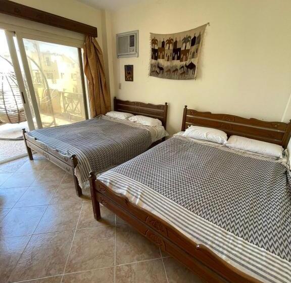 استراحتگاه فيلا مع حديقة وشواية  For Family V