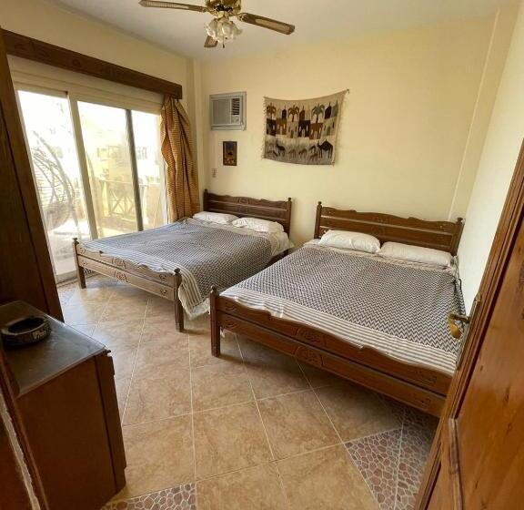 استراحتگاه فيلا مع حديقة وشواية  For Family V