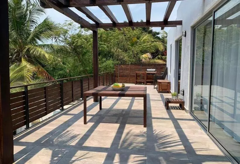 Aamiaismajoitus (B&B) Casa Mozita