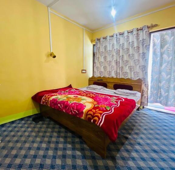 Hotel Sonamarg Snow View