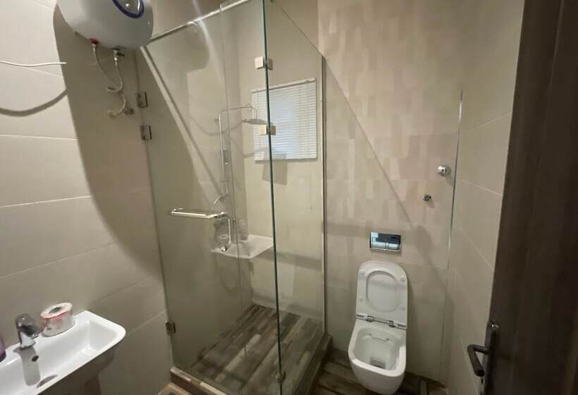 The Azaria Hotel & Apartment