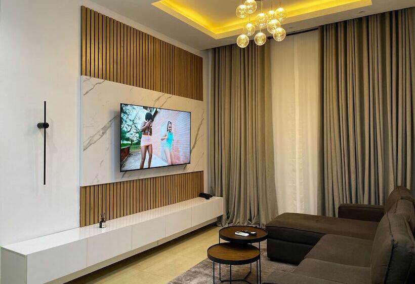 The Azaria Hotel & Apartment