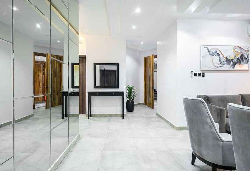 The Azaria Hotel & Apartment