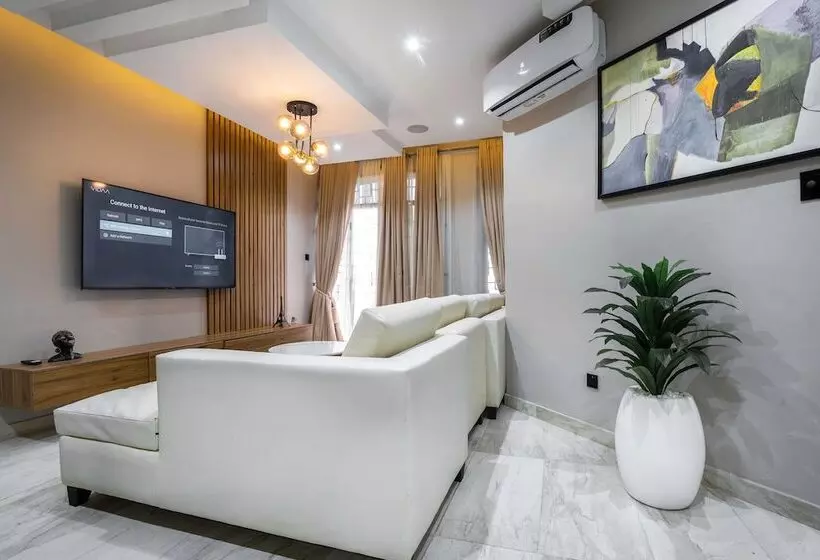 The Azaria Hotel & Apartment