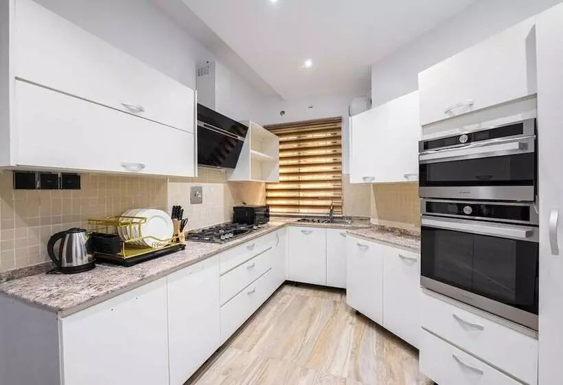 The Azaria Hotel & Apartment